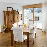 Family Oasis With Garden And Fireplace Lenz