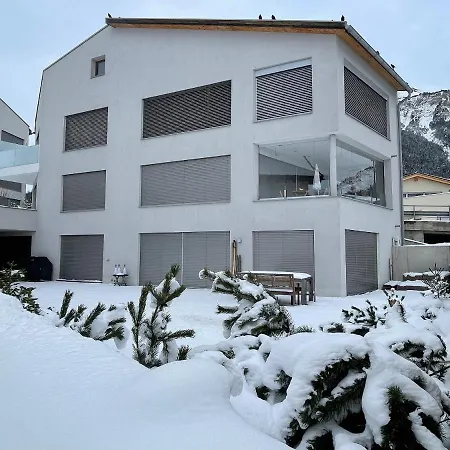 Valmala Flat For 5 People And A Family Dog With Fenced Garden Apartment
