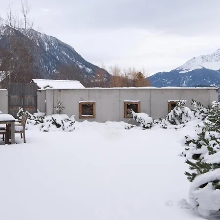 Lägenhet Family Oasis With Garden And Fireplace *