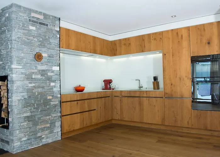 Valmala Flat For 5 People And A Family Dog With Fenced Garden Daire Lenz