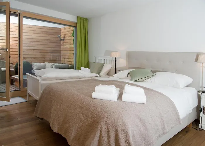 Valmala Flat For 5 People And A Family Dog With Fenced Garden Lenz