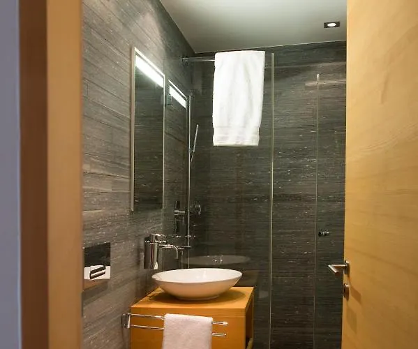 Valmala Flat For 5 People And A Family Dog With Fenced Garden Daire